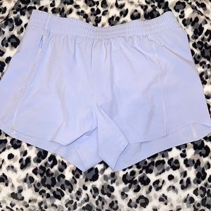 Girls heart the hustle 2.5 ATHLETA shorts!